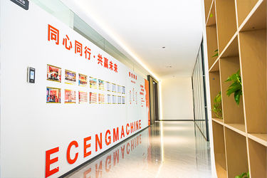 Zhangjiagang Eceng Machinery Co., Ltd. linha de produção da fábrica