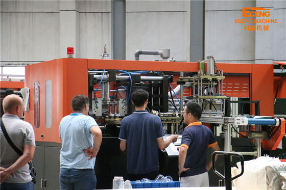 garrafa plástica de sopro da máquina 3000BPH do ANIMAL DE ESTIMAÇÃO 1500ml automático