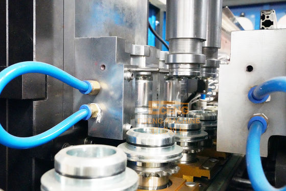 Máquina moldando automática de sopro da cavidade do frasco 2 do animal de estimação com alimentação da mão da pré-forma