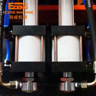 Máquina de molde semi automática 50HZ do sopro da garrafa do animal de estimação de 700 quilogramas 3PHASE 5000 Ml