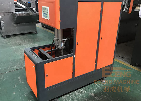 Máquina de sopro YC 2L-2 da garrafa semi auto do ANIMAL DE ESTIMAÇÃO com 2 Cavitie 380V