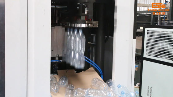 Molde de sopro de sopro do estiramento da máquina 600ml do ANIMAL DE ESTIMAÇÃO da cavidade da garrafa 4 do álcool
