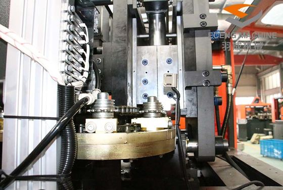 Máquina de sopro 220V 50HZ da garrafa do ANIMAL DE ESTIMAÇÃO da pré-forma da saída 6000BPH